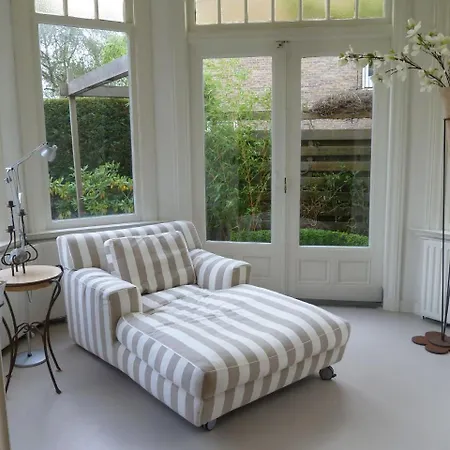 Luxurious In With Two Ponds Villa *