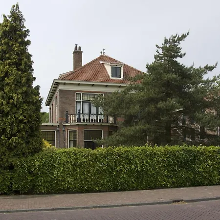 Villa Luxurious In With Two Ponds